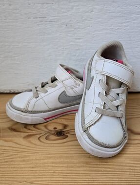 Nike White Pink Toddler Sneakers Hook & Loop Estimated Size 7